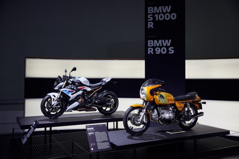 100 éves sikertörténetét ünnepli a BMW Motorrad. Nagyszabású jubileumi kiállítás a BMW Múzeumban.