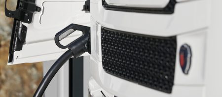 Scania töltőhálózat teherautók és buszok számára: Jóval könnyebbé válhat az elektromos haszonjárművek töltése