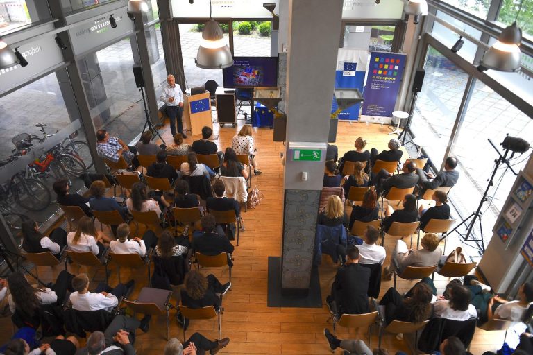 Tovább bővült az Európai Parlament Nagykövet Iskolája hálózat