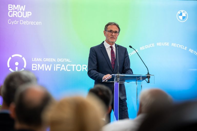 A BMW Group Gyár Debrecen stratégiai együttműködési megállapodást kötött a Debreceni Egyetemmel