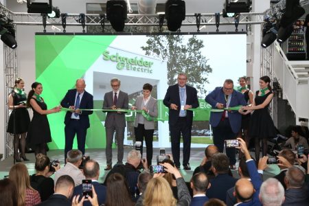 Új központot nyitott Újvidéken a Schneider Electric