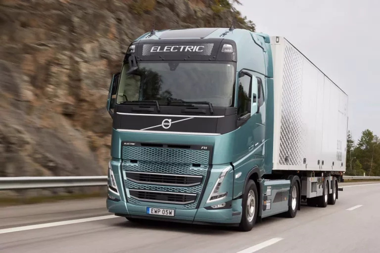 A belgiumi Gentben is megkezdődött az elektromos Volvo teherautók gyártása