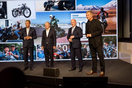 A jubiláló BMW Motorrad ünnepélyes keretek között nyitotta meg a BMW Motorrad Welt-et