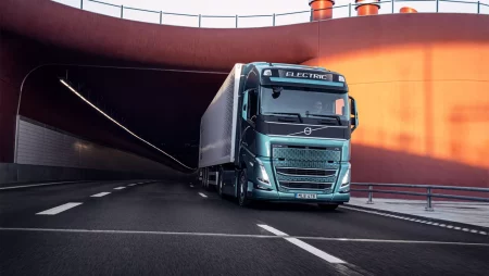 Az elektromos Volvo FH nyerte el az Év Kamionja 2024 díjat