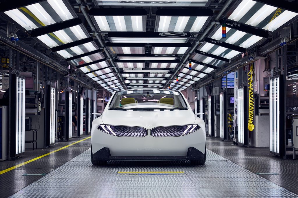 A BMW Group müncheni gyárában 2027 végétől kizárólag tisztán elektromos meghajtású modellek készülnek