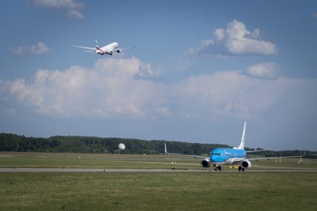 Még több élmény vár a repülőtéren – így utazzunk nyáron a budapesti légikikötőből