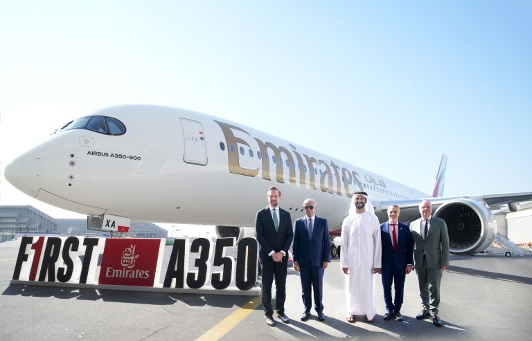 Az Emirates bemutatta első A350-es repülőgépét