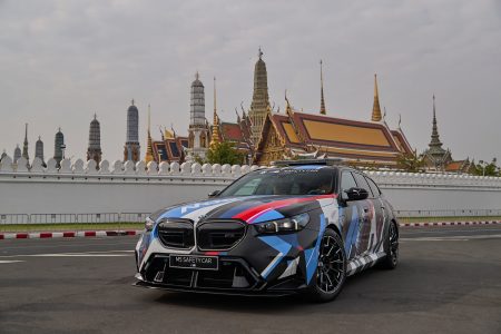 A BMW M divízió új biztonsági autót gurít pályára a MotoGP™ thaiföldi szezonnyitó futamán