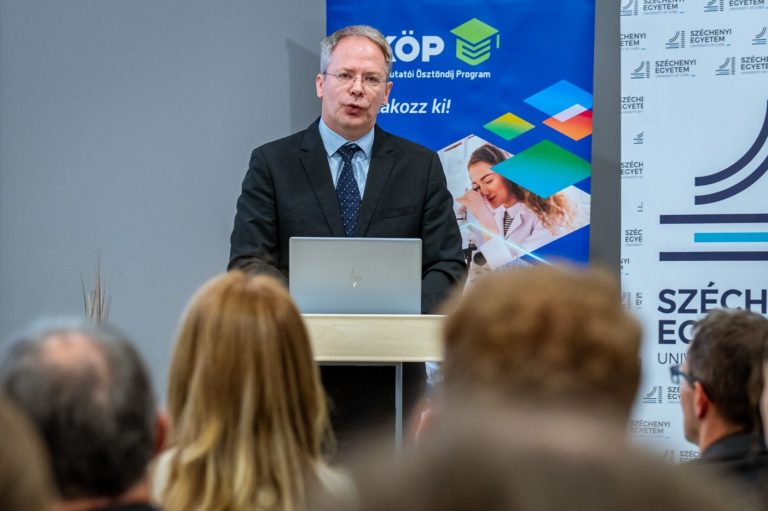 Technológiai és társadalmi kihívások: közel kilencven ösztöndíjas mutatta be kutatását a Széchenyi István Egyetemen