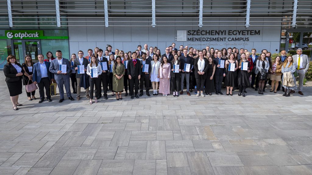 Több mint 60 díjat nyertek a Széchenyi István Egyetem hallgatói az idei Országos Tudományos Diákköri Konferencián Több mint 60 díjat nyertek a Széchenyi István Egyetem hallgatói az idei Országos Tudományos Diákköri Konferencián