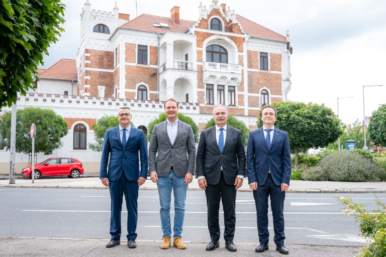 Megújul az M-Club, új funkciót kaphat a postapalota – újabb mérföldkőhöz érkezett a Széchenyi István Egyetem mosonmagyaróvári fejlődése