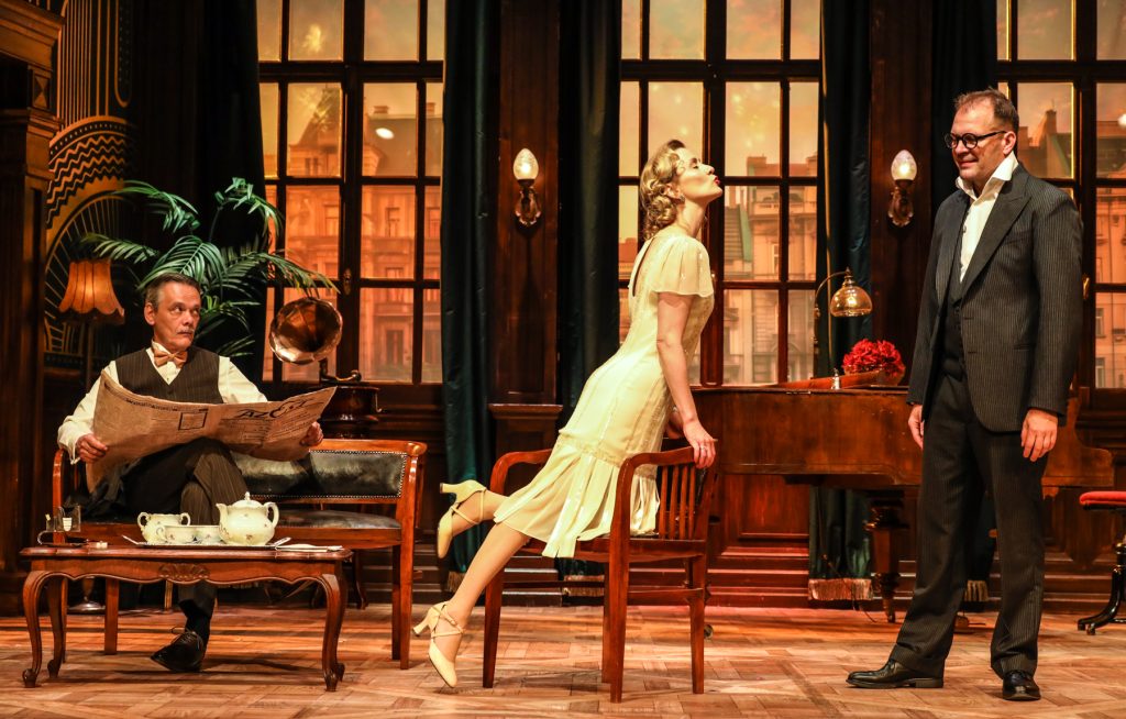 Balsai Mónival és Schmied Zoltánnal A testőr bemutató a Centrál Színházban Balsai Mónival és Schmied Zoltánnal A testőr bemutató a Centrál Színházban