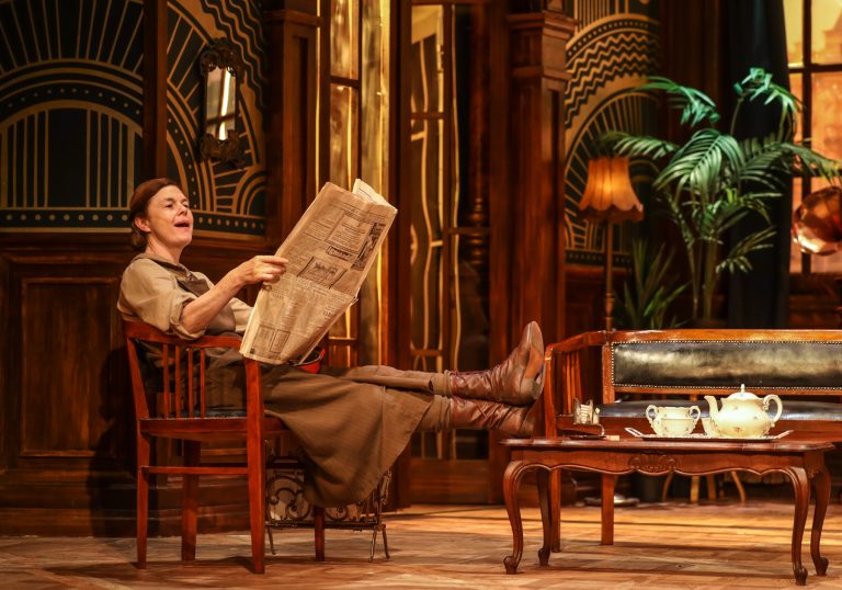 Balsai Mónival és Schmied Zoltánnal A testőr bemutató a Centrál Színházban