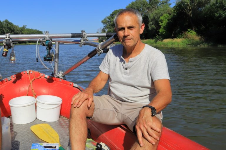 Nemzetközi kutatás: a dunai tokfélék élőhelyeinek térképezésében vesz részt a Széchenyi István Egyetem