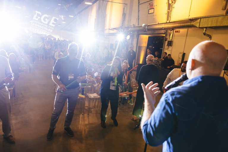 A BGE erős, aktív és folyamatosan bővülő alumni közösségével együtt formálja a jövő gazdasági szakembereit