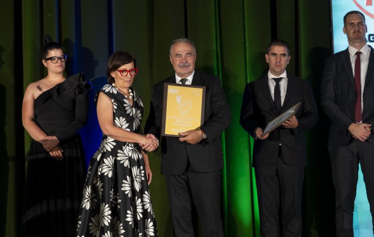 Hagyomány és innováció: Az ország legszebb gyümölcstermesztő birtokának adott át díjat a Greenman