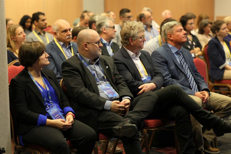 A Szegedi Tudományegyetemen jön létre Magyarország első krio-elektronmikroszkópos kutatóplatformja