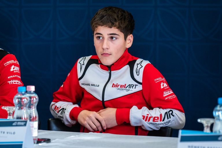 Bajnoki címek és dobogós helyezések: a hazai és a nemzetközi mezőnyben is sikeres a Széchenyi István Egyetem motorsport-szakosztálya