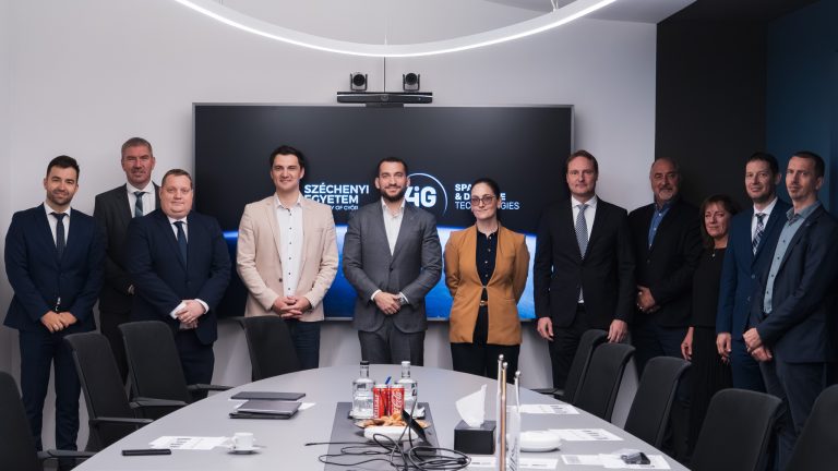Innováció és szakember-utánpótlás: stratégiai partnerséget kötött a 4iG Űr és Védelmi Zrt.-vel a Széchenyi István Egyetem
