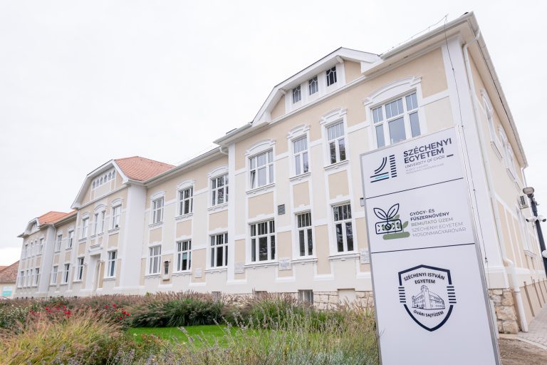 Innovatív megoldások az agráriumban – bemutatóüzemeket és okoskertet adott át a Széchenyi István Egyetem Mosonmagyaróváron