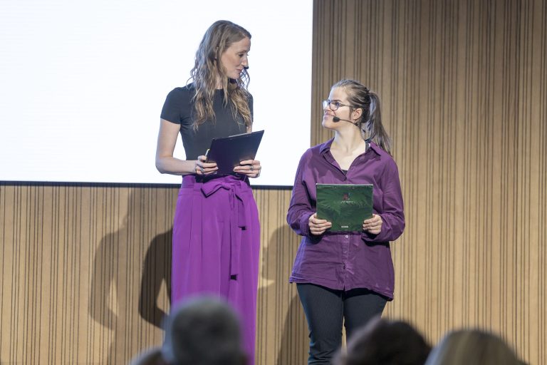 A MáSzínház piacra lép: elindult a MásFeelKonf – az első inkluzív konferálási szolgáltatás Magyarországon