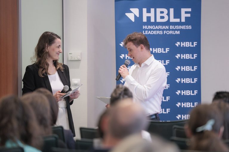 A MáSzínház piacra lép: elindult a MásFeelKonf – az első inkluzív konferálási szolgáltatás Magyarországon