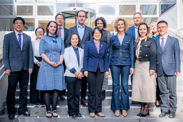A Pekingi Vegyipari Műszaki Egyetemmel írt alá együttműködési megállapodást a Széchenyi István Egyetem