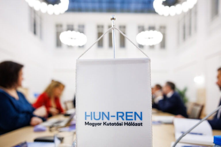 Újabb mérföldkőhöz érkezett a HUN-REN Magyar Kutatási Hálózat megújítása