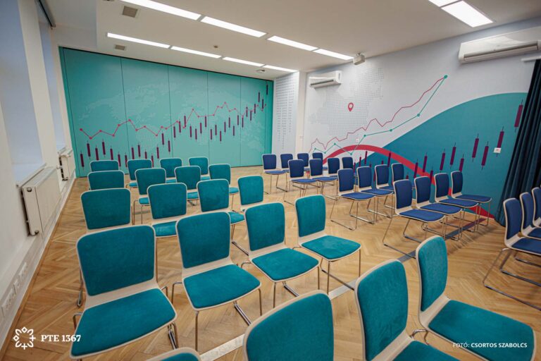 Az MBH Bank arculatát viselő új teremmel bővült a Pécsi Tudományegyetem Közgazdaságtudományi Kara