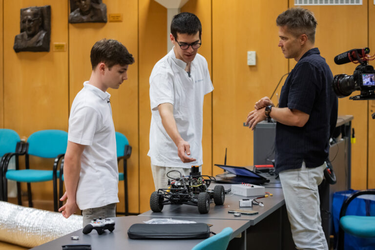 Magyar kutatói sikereket mutat be a Discovery