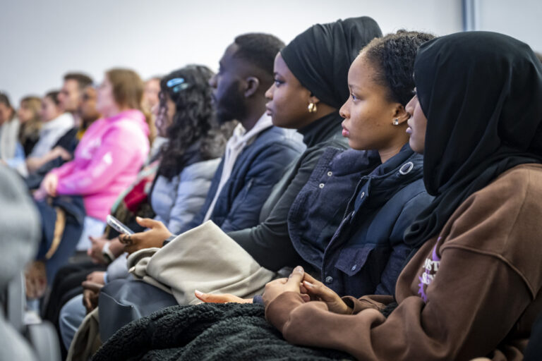 Nemzetközi szakértők tartottak előadást Délkelet-Ázsia diplomáciai és üzleti folyamatairól a Széchenyi István Egyetemen