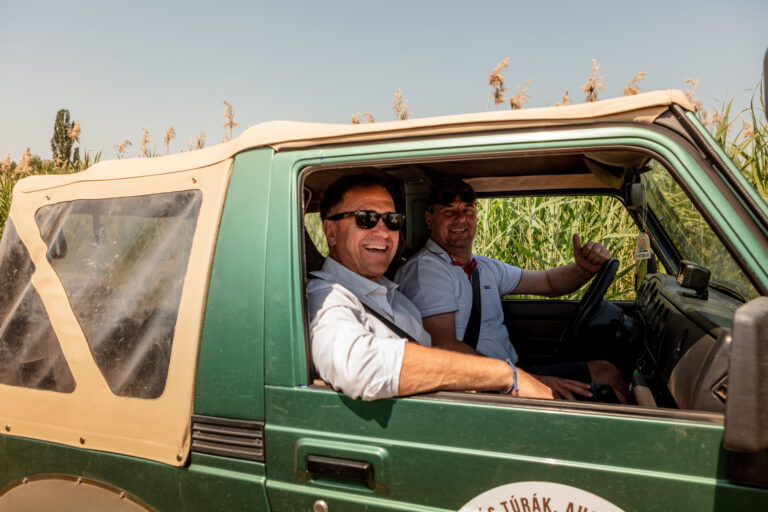 Tárgyak helyett valódi élmény! – a 4x4 terepjárós ajándékutalvány karácsonykor is az utolsó pillanatban megvásárolható