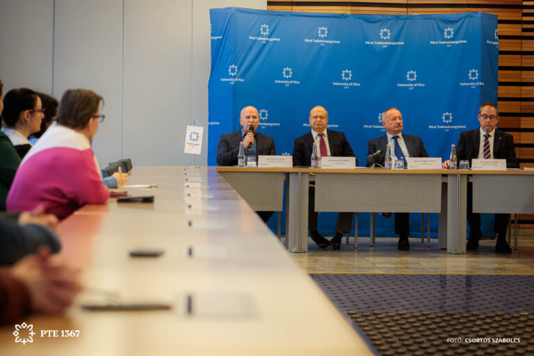 A pécsi Klinikai Központban végezték el az első hazai vese keresztdonációt