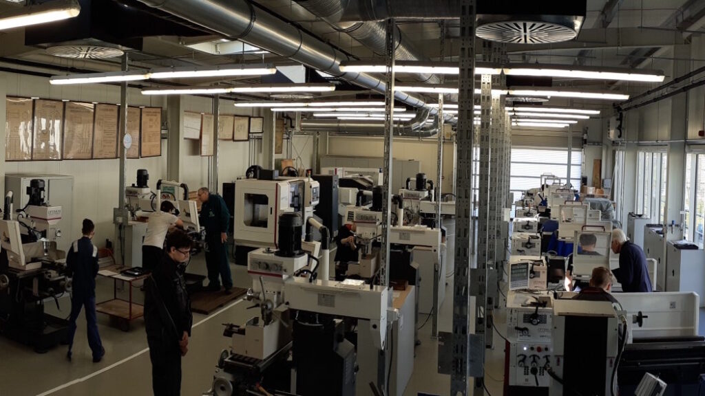 Indul az angol nyelvű gépészképzés a PTE MIK-en