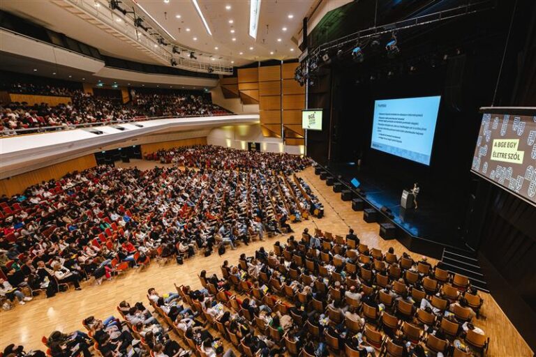 Töretlen érdeklődés a BGE iránt – közel 10 000 diák a nyílt napokon, négyszeres számú belépő a keresztféléves képzéseken