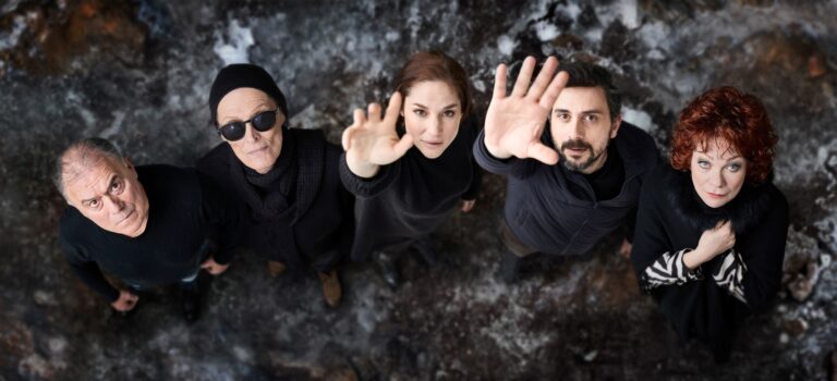 Parádés szereposztással érkezik a Centrál Színházba A Macskalápon