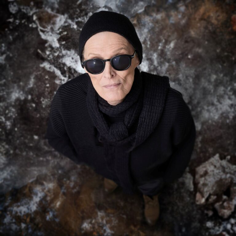 Parádés szereposztással érkezik a Centrál Színházba A Macskalápon