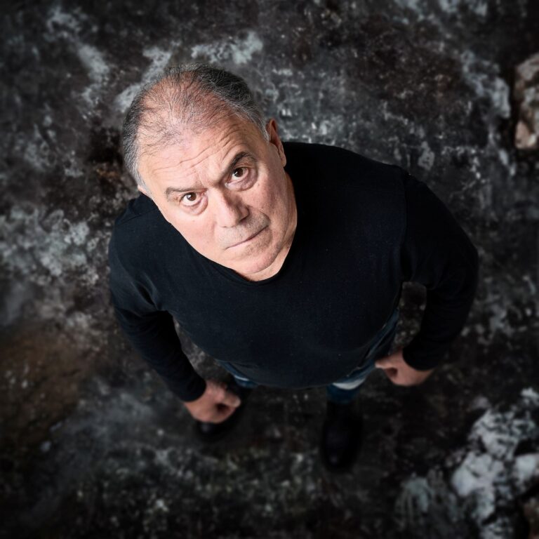 Parádés szereposztással érkezik a Centrál Színházba A Macskalápon