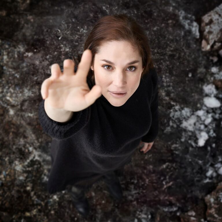 Parádés szereposztással érkezik a Centrál Színházba A Macskalápon