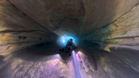 A Hévízi-tó rejtett barlangjainak nyomában