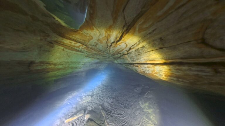 A Hévízi-tó rejtett barlangjainak nyomában