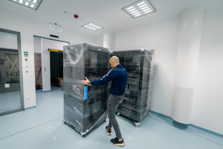 Célegyenesben az SZTE négy és félmilliárdos krio-elektronmikroszkópos fejlesztése