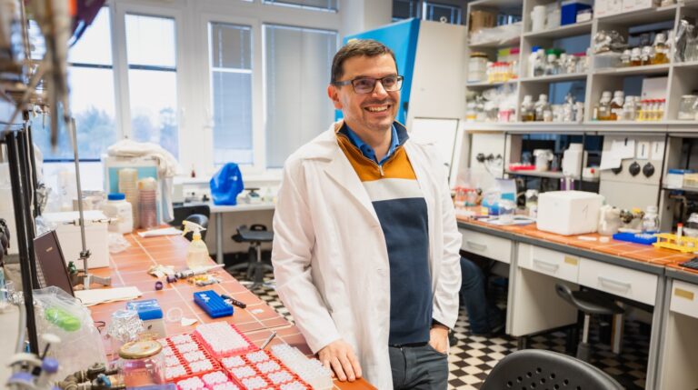 DNS-védelem: SZTE-s kutatók vizsgálják, hogyan javíthatók hatékonyabban a sugárzás okozta károsodások