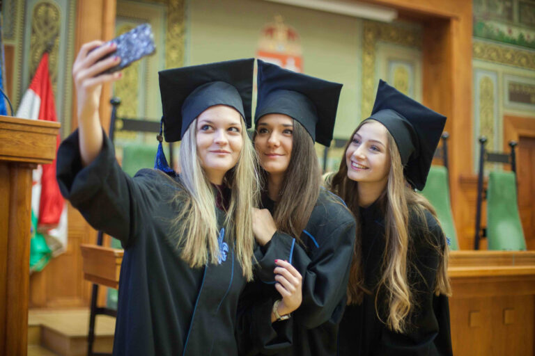 Töretlen a Pécsi Tudományegyetem népszerűsége