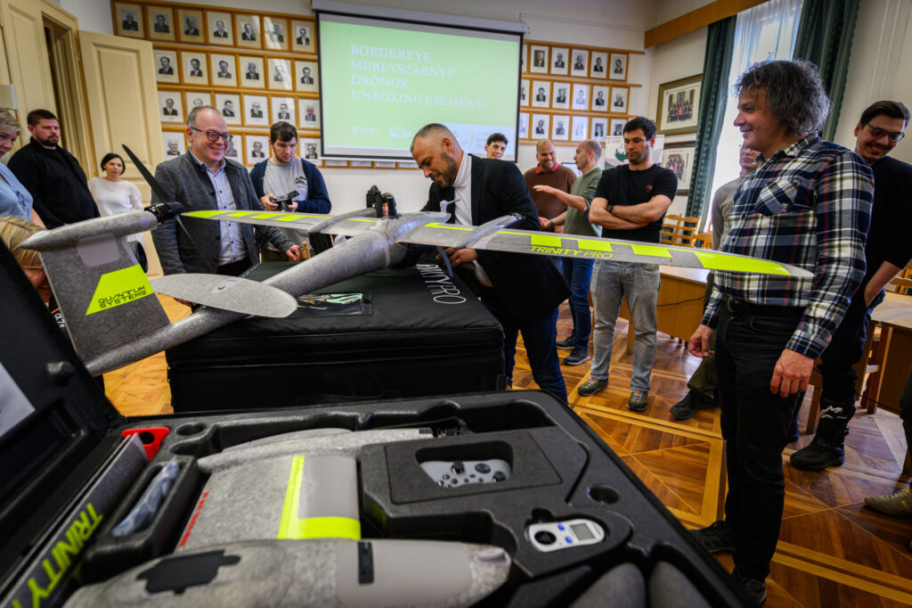 Csúcstechnológiás drónflotta a Soproni Egyetemen: Katonai precizitás az erdők felett