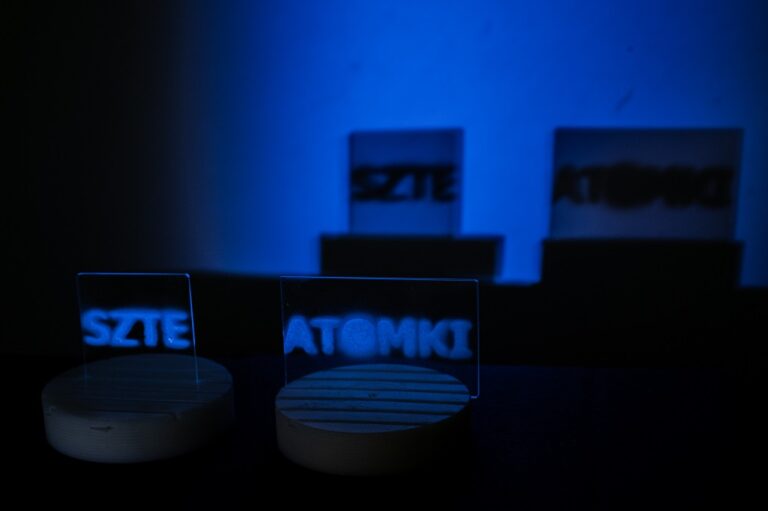Fényvillanással méri a láthatatlant a szegedi egyetem hallgatója