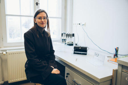 Fényvillanással méri a láthatatlant a szegedi egyetem hallgatója