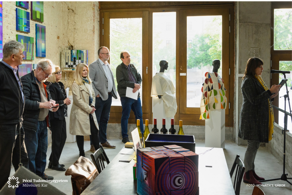 Megnyílt a Vasarely: Future Echoes kiállítás, tegnap kihirdették a díjazottakat a pécsi Nádor Galériában