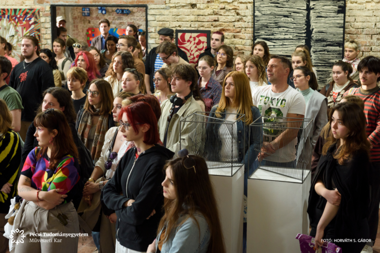 Megnyílt a Vasarely: Future Echoes kiállítás, tegnap kihirdették a díjazottakat a pécsi Nádor Galériában