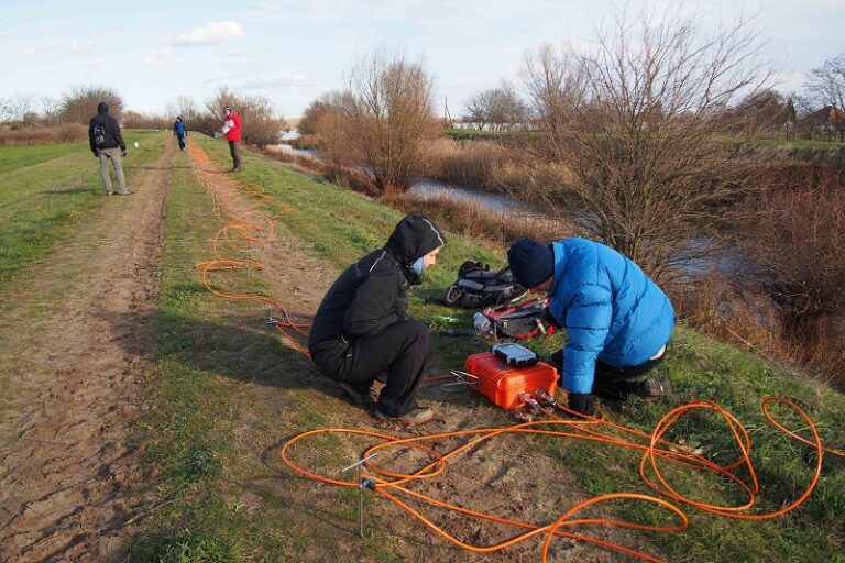 Tudománnyal az elsivatagosodás ellen: Az SZTE kutatói úttörő megoldást kínálnak a vízhiány enyhítésére a Dél-Alföldön